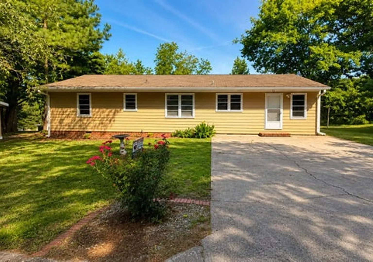 3005 Pine Dr — Photo 3