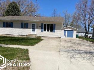2213 E Spruce St, Algona, IA 50511