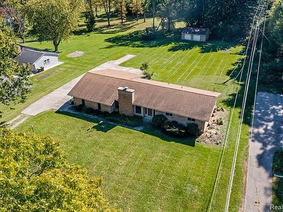2nd image of 4020 Textile Rd