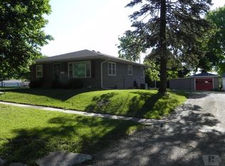 807 Pennsylvania St, Bedford, IA 50833