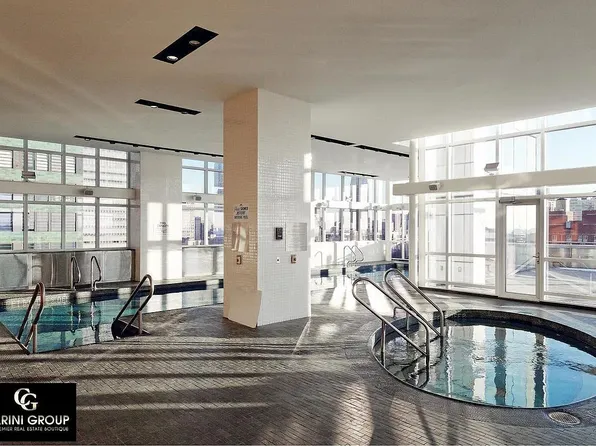 350 West 42nd Street image 7 of 14