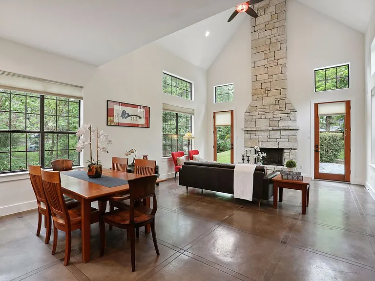 2309 Kinney Rd — Photo 6