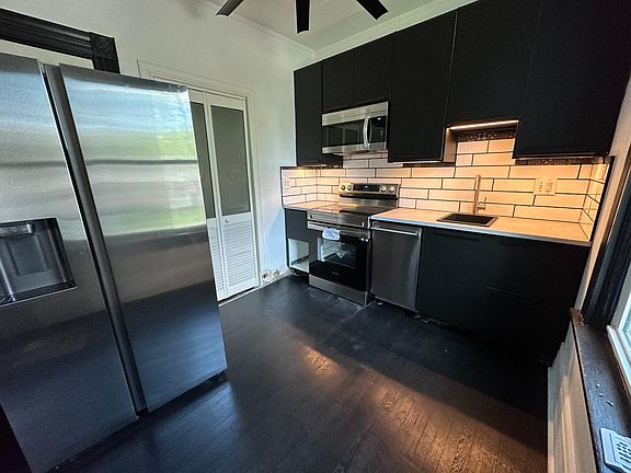 2nd image of 8359 Woodbine Ave Unit 2