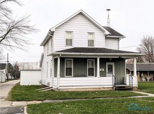 117 W Walnut St, Oak Harbor, OH 43449