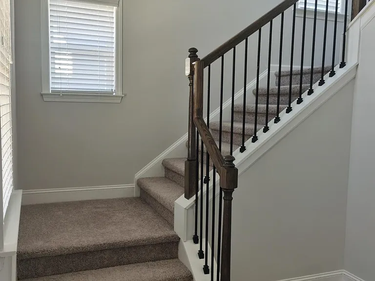 1823 Landon Ln — Photo 5