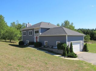 640 Pine Meadow Ln, Harbor Springs, MI 49740