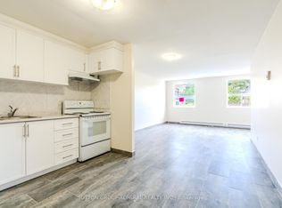 272 Jane St #B-W02, Toronto, ON M6S 3Z2