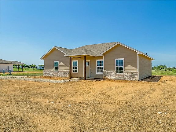 2nd image of 3308 Chinaberry Ln