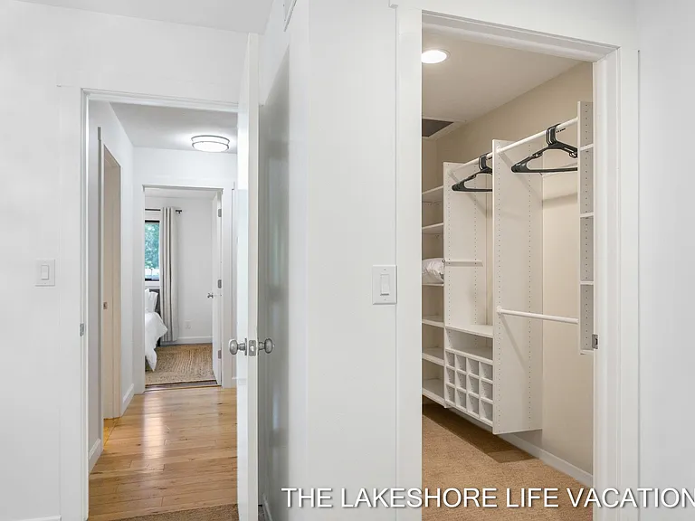 3892 Lakeridge Dr — Photo 4