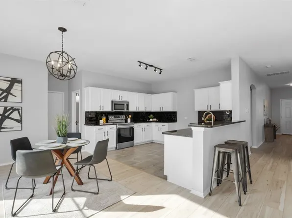 9153 Brook Hill Ln, Fort Worth, TX 76244