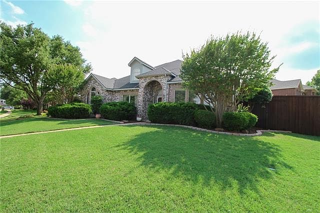 1st image of 7017 Sanders Ln