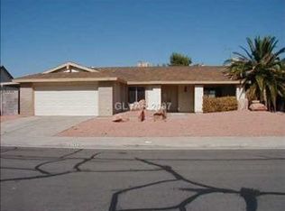 1832 Golden Shadow Dr, Henderson, NV 89002