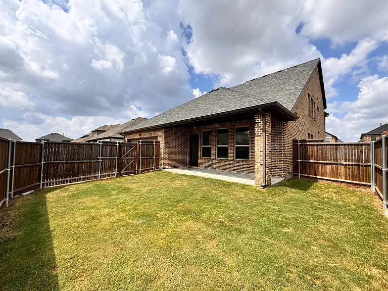 1091 Putnam Dr — Photo 42