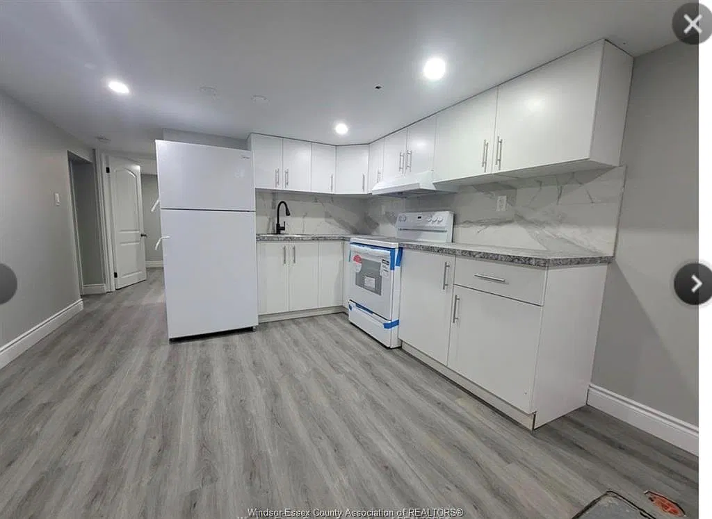 3 bed, $1,600 — Photo 4