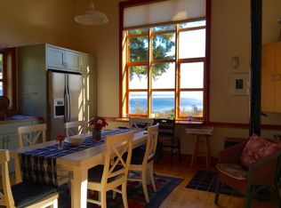 146 E Meadow Ln, Anacortes, WA 98221