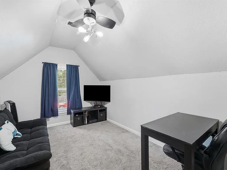 5234 Findlay Dr — Photo 16