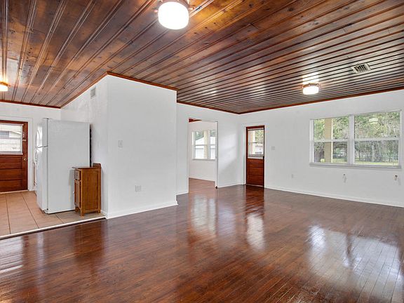 5th image of 602 Stanley Ave
