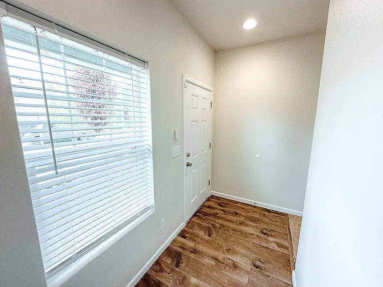 32824 Marguerite Ln — Photo 6