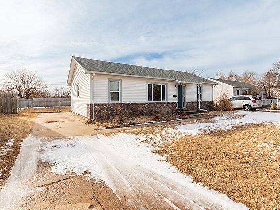 2nd image of 1401 E Diedrich Ave
