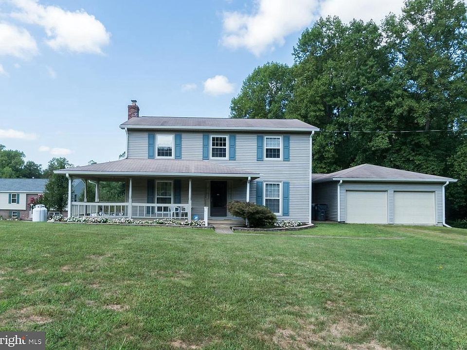 1st image of 15 Rose Hill Farm Dr