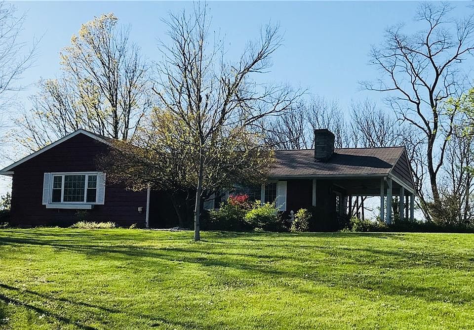 1st image of 916 E Hillside Dr N