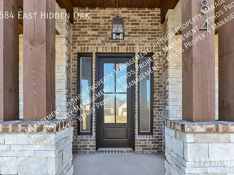 4584 E Hidden Oak St — Photo 2