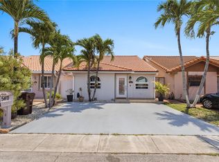 Alameda By The Lake, Hialeah, FL 33016
