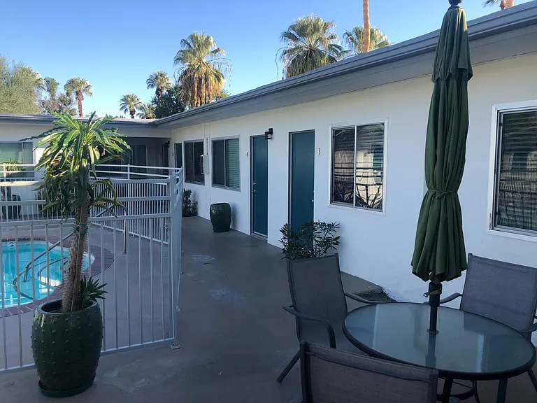 588 E Mel Ave #10 — Photo 9