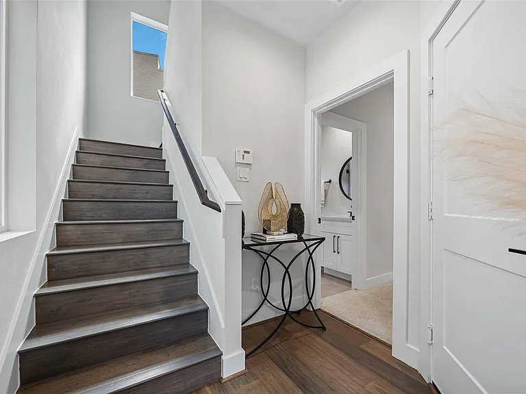 3018 Markle Dr — Photo 14