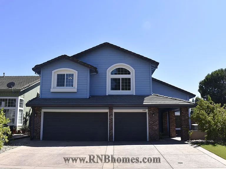 2400 Carr Ct — Photo 1