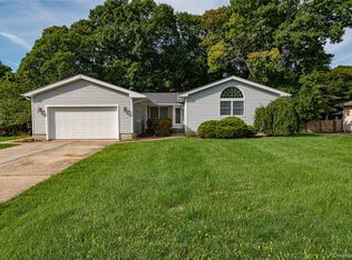 20 Valley Drive, East Moriches, NY 11940