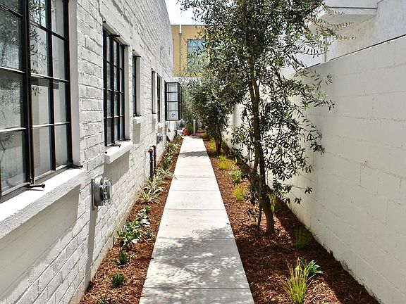 4th image of 42 W Santa Clara St