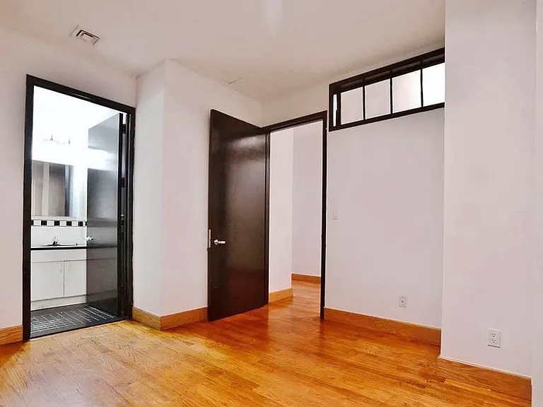 97 Chambers St #2D — Photo 9