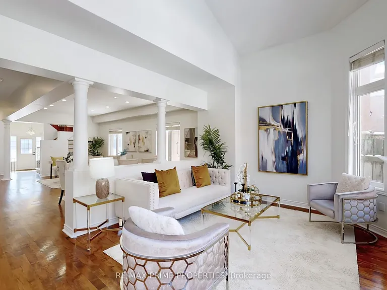 22 Waymount Ave — Photo 13