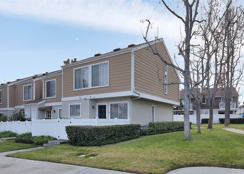 1st image of 28 Allenwood Ln