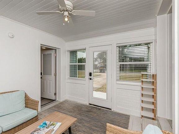 4th image of 236 Beachview Dr