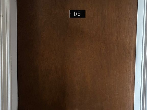3rd image of 17 Sinai Cir APT D9