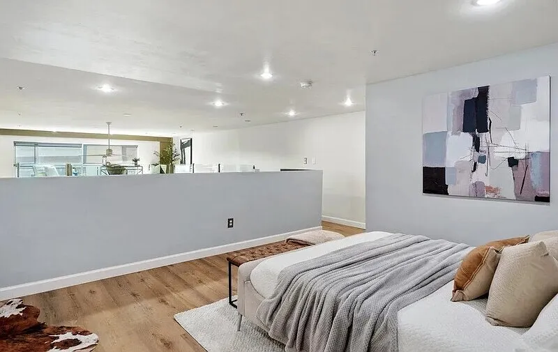 1 bed, 2.0 bath, 1460 sqft, $3,900 — Photo 2