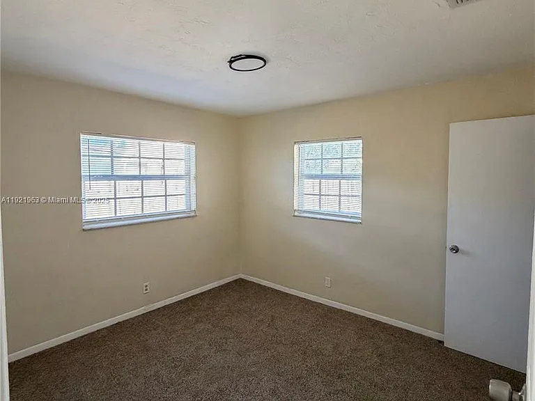 1320 SW 11th Ave #A — Photo 3