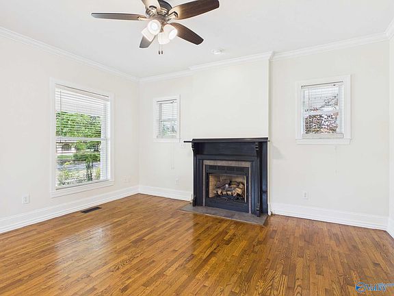 4th image of 501 Prospect Dr SE