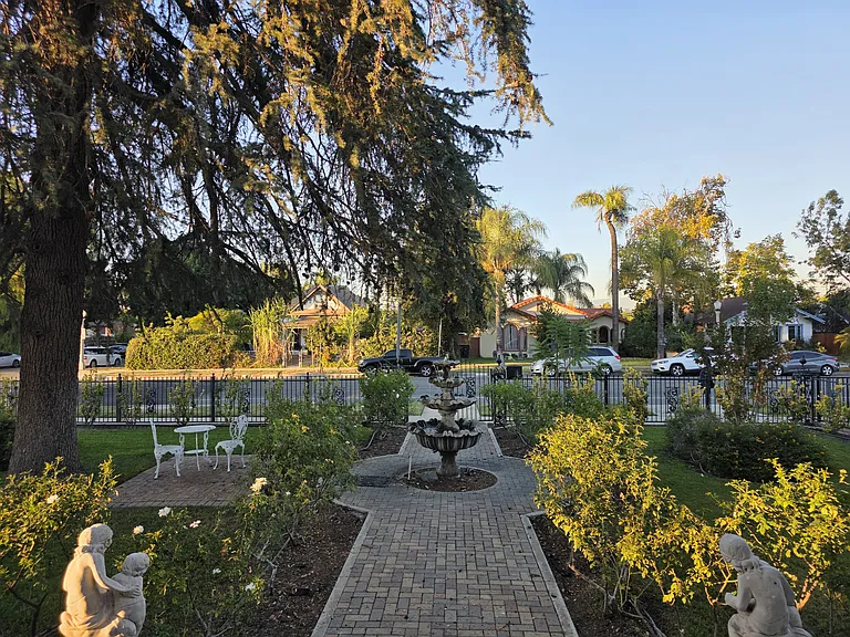 2374 Mission Inn Ave — Photo 4