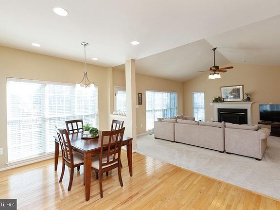 5th image of 7957 Sequoia Park Way