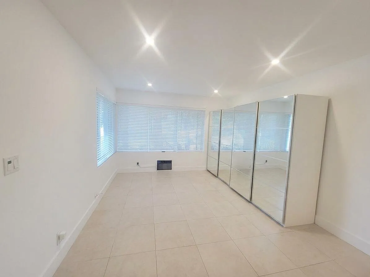 1 bed, 1.0 bath, 2618 sqft, $2,550 — Photo 2