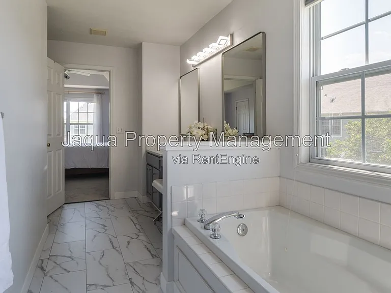 3397 Hampstead Ct — Photo 21