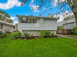 343 N Craig Pl, Lombard, IL 60148