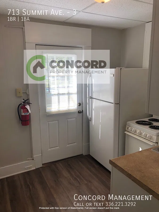 713 Summit Avenue - 3/Concordmgmt. Be aware of scams — Photo 3