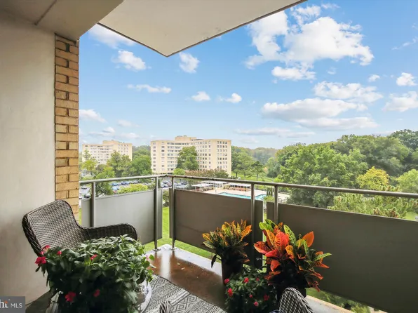 6641 Wakefield Dr APT 610, Alexandria, VA 22307