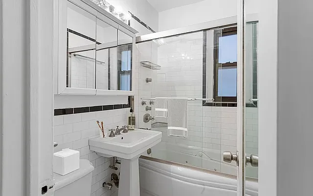 Rented by Platinum Properties | media 7