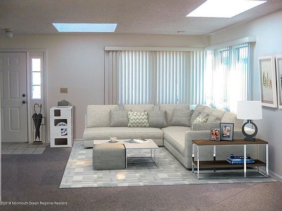 3rd image of 105 Brandywine Ct #303