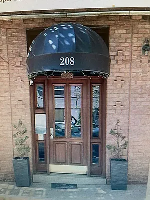 Sold by Manhattan Flats | media 7